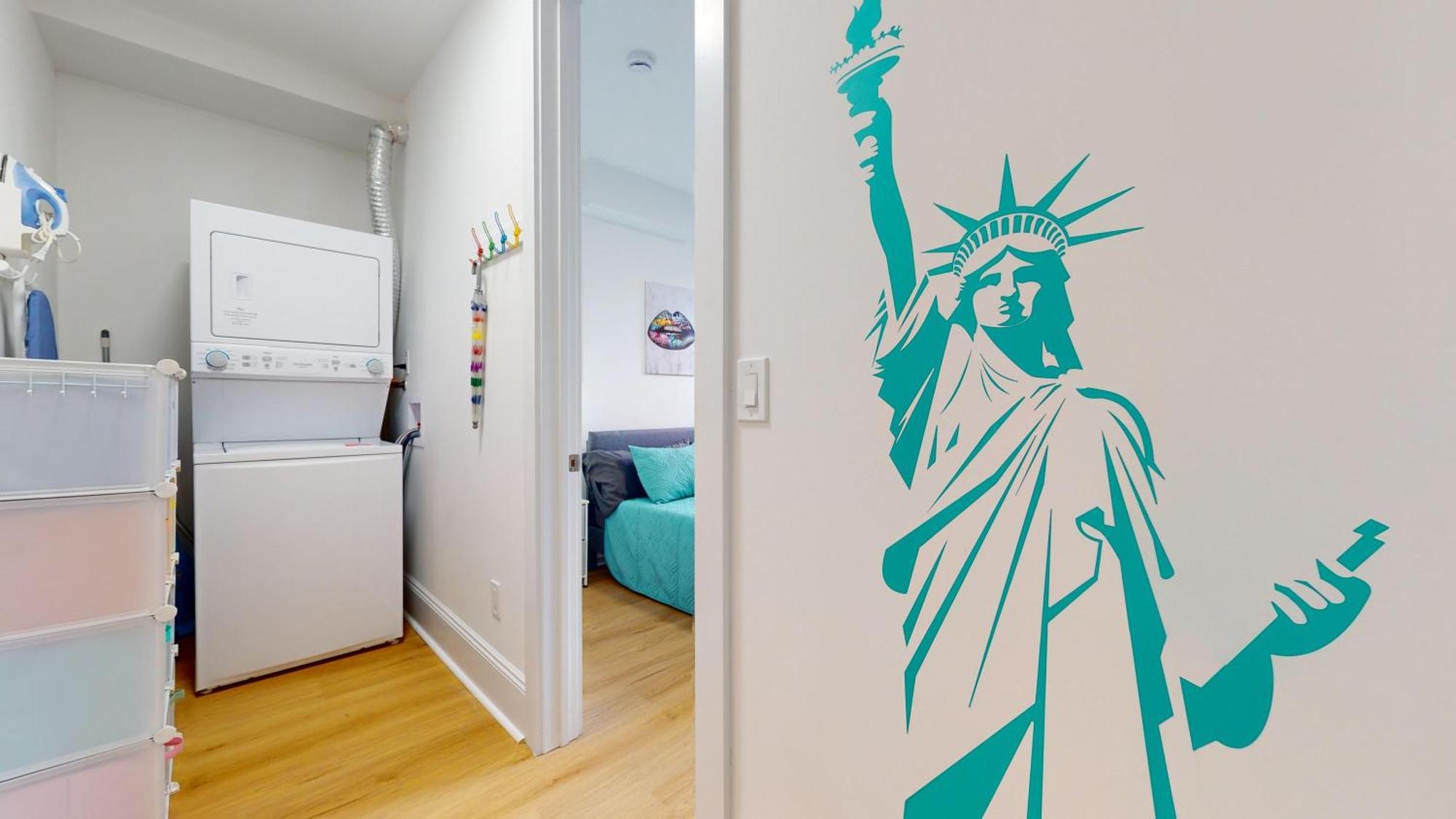 Апартаменты Funky & Colorful Urban Getaway, 20 Minutes To Nyc Хобокен Экстерьер фото